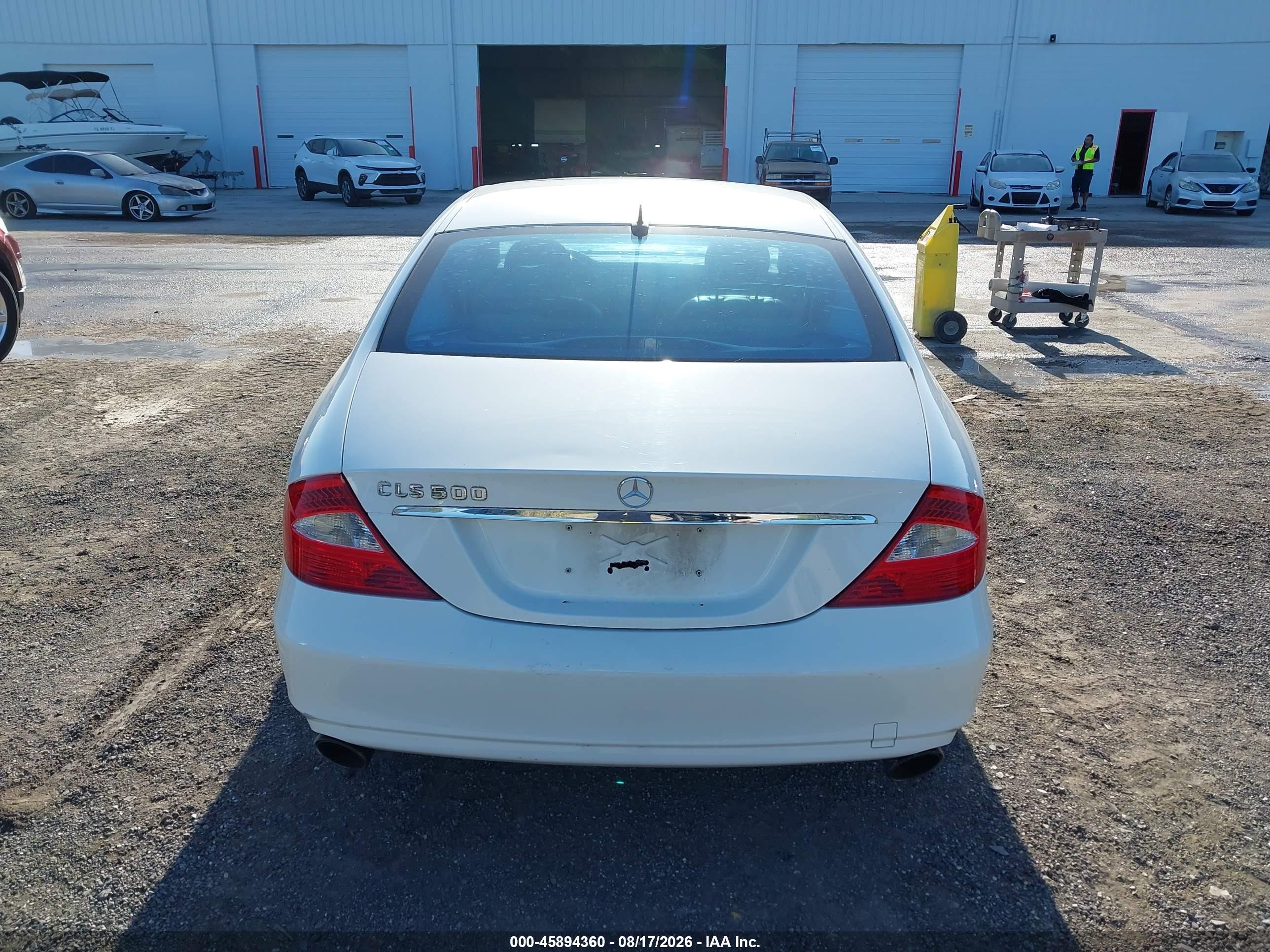 2006 Mercedes-benz Cls 500   White vin: WDDDJ75X86A018171