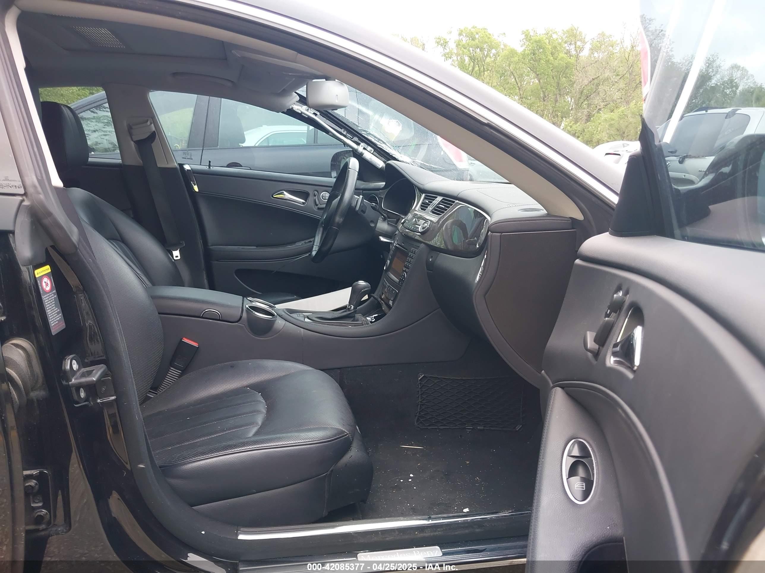 2010 Mercedes-benz Cls 550   Black vin: WDDDJ7CB4AA164339