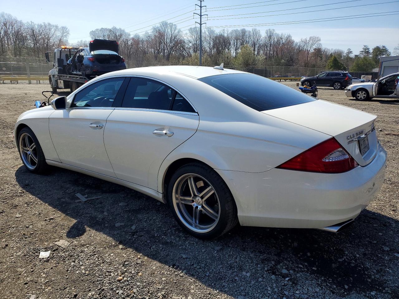 2010 Mercedes-benz Cls 550 White vin: WDDDJ7CB7AA164495