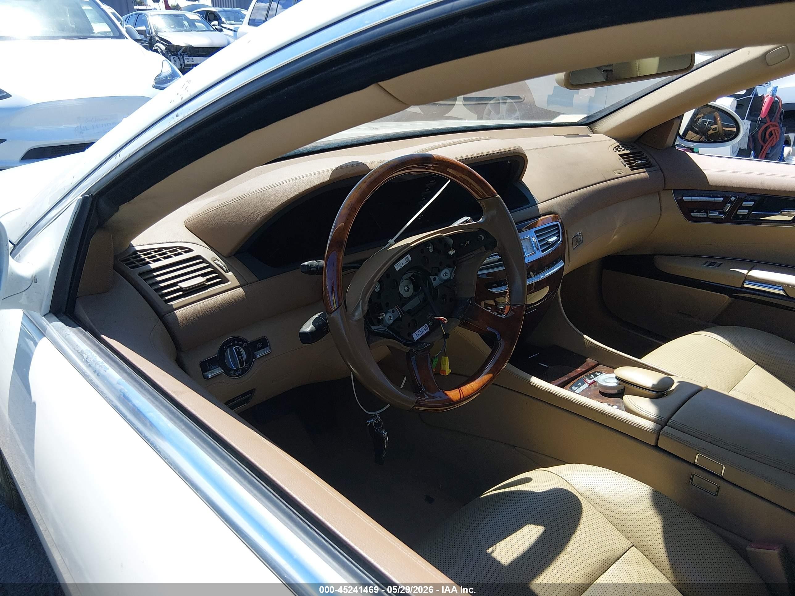 2007 Mercedes-benz Cl 550   Белый vin: WDDEJ71X07A007323