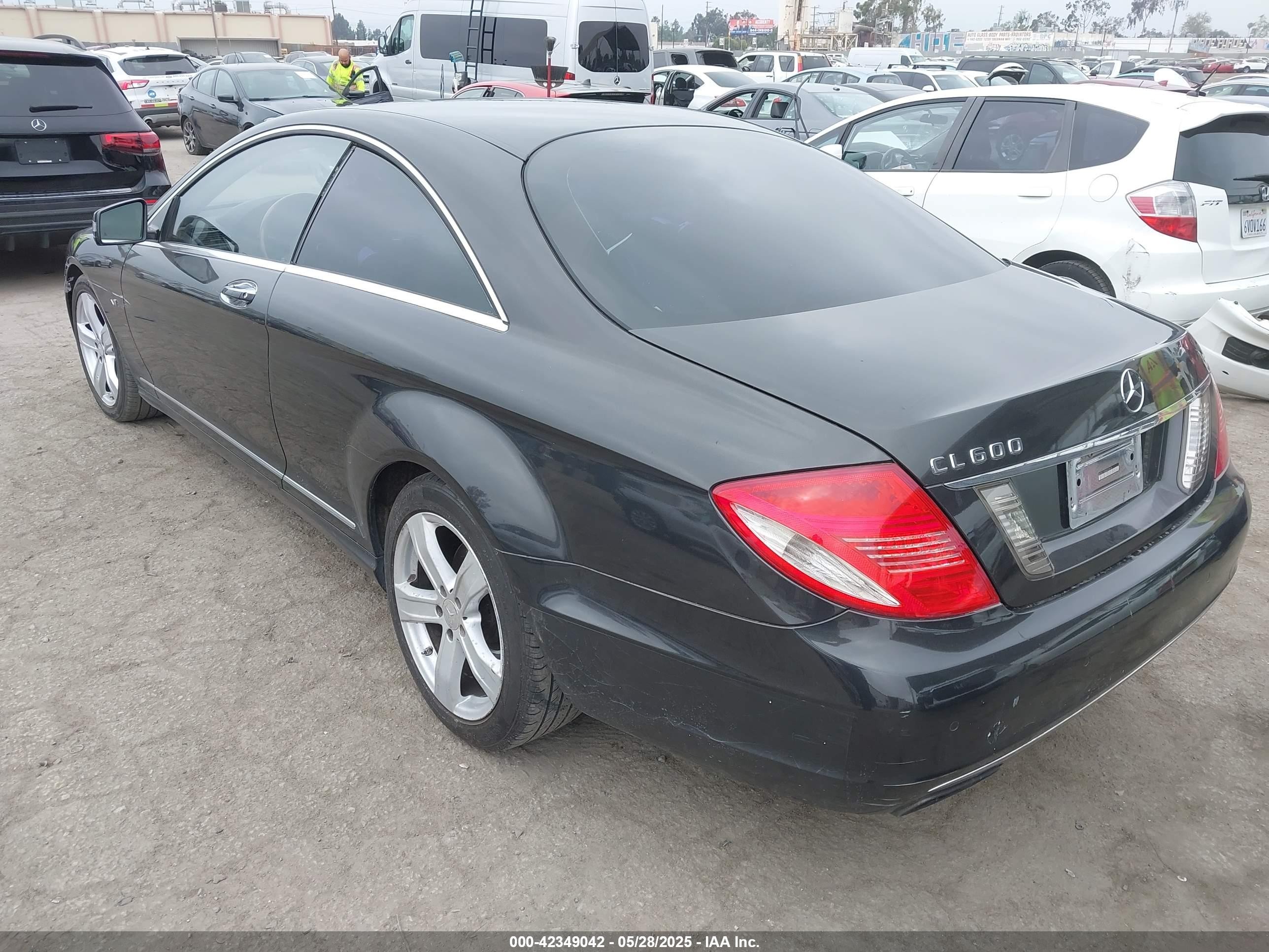 2011 Mercedes-benz Cl 600   Серый vin: WDDEJ7GB5BA026616