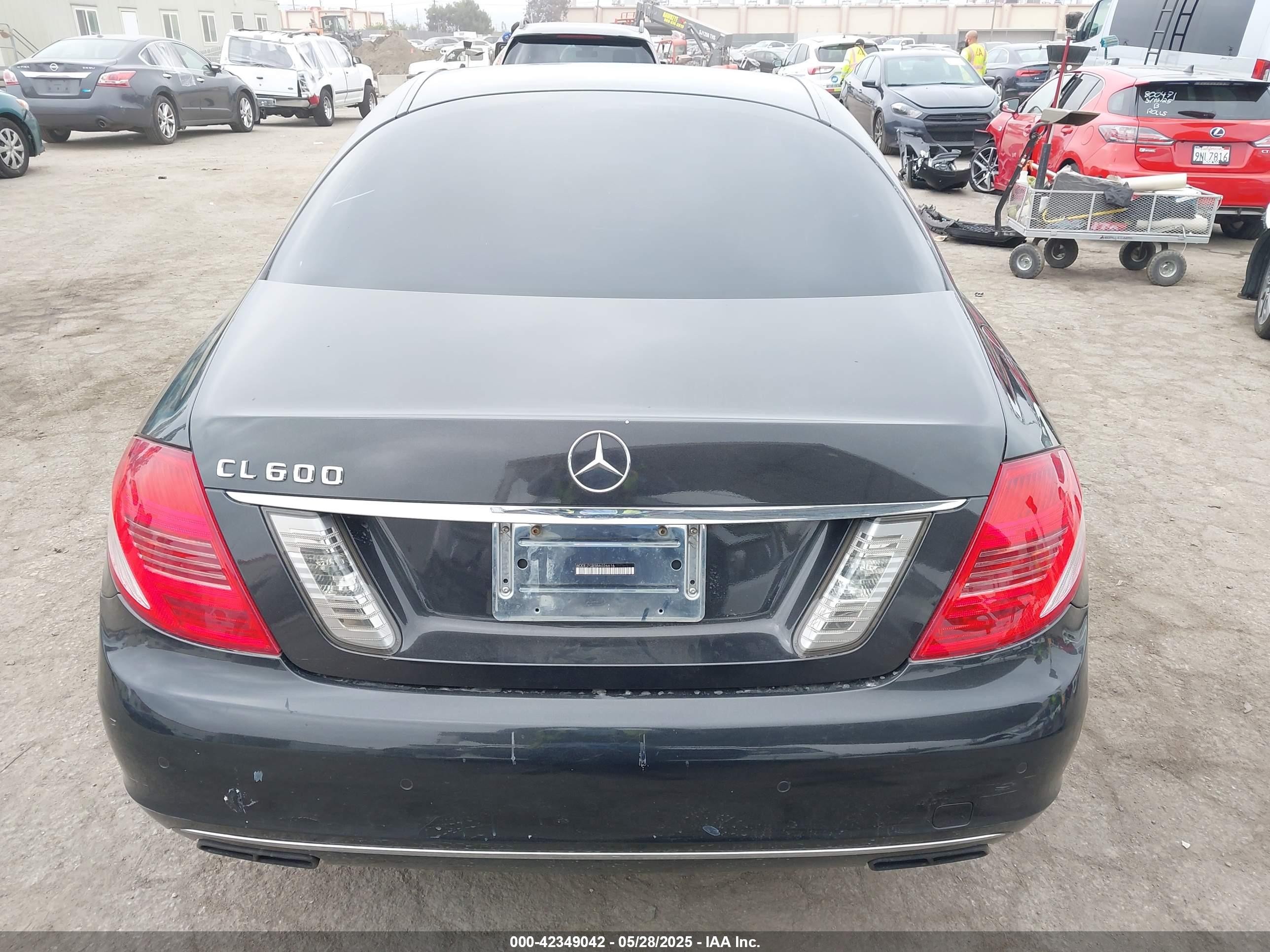 2011 Mercedes-benz Cl 600   Серый vin: WDDEJ7GB5BA026616