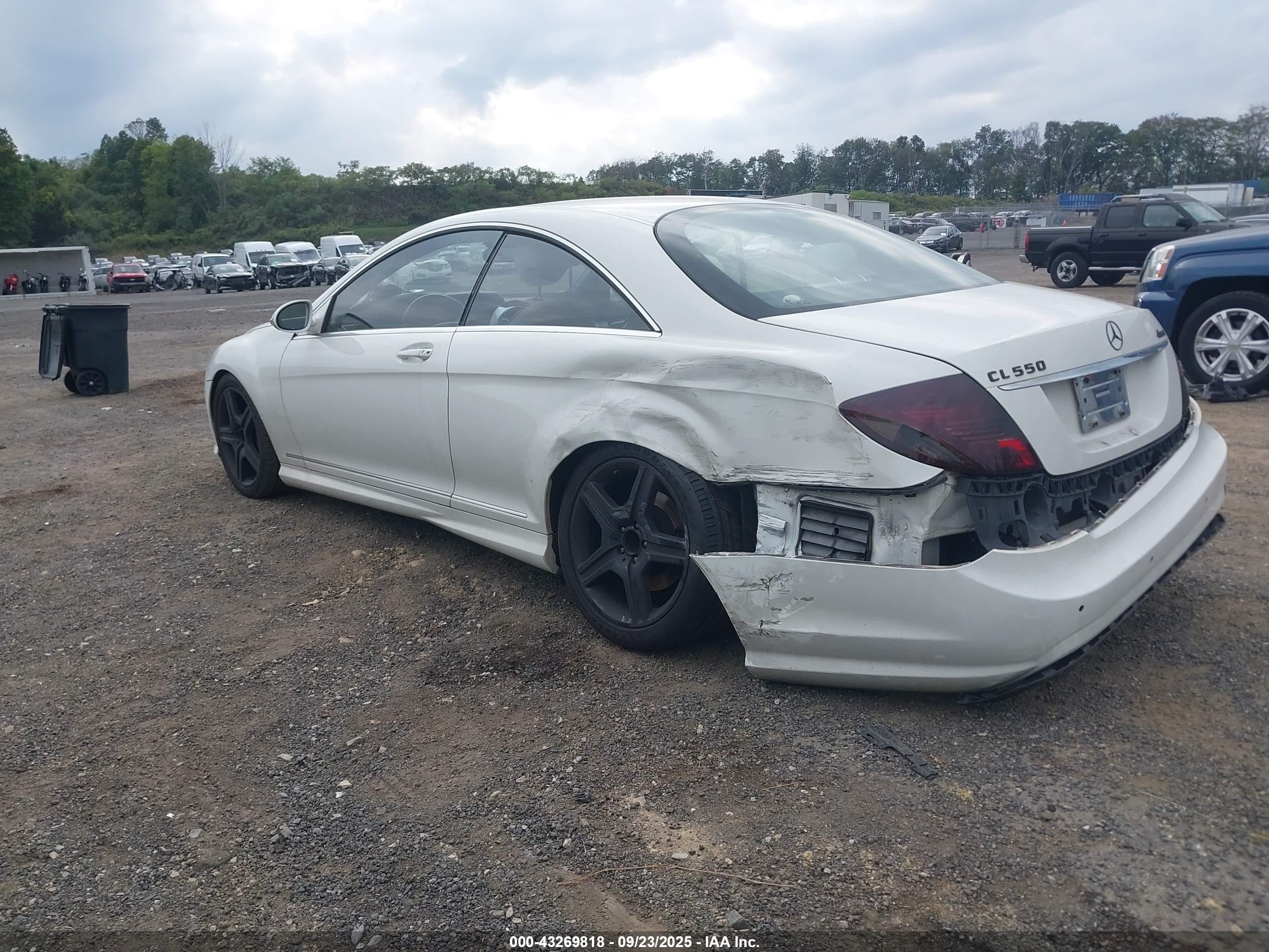 2009 Mercedes-benz Cl 550 4matic Белый vin: WDDEJ86X39A021038