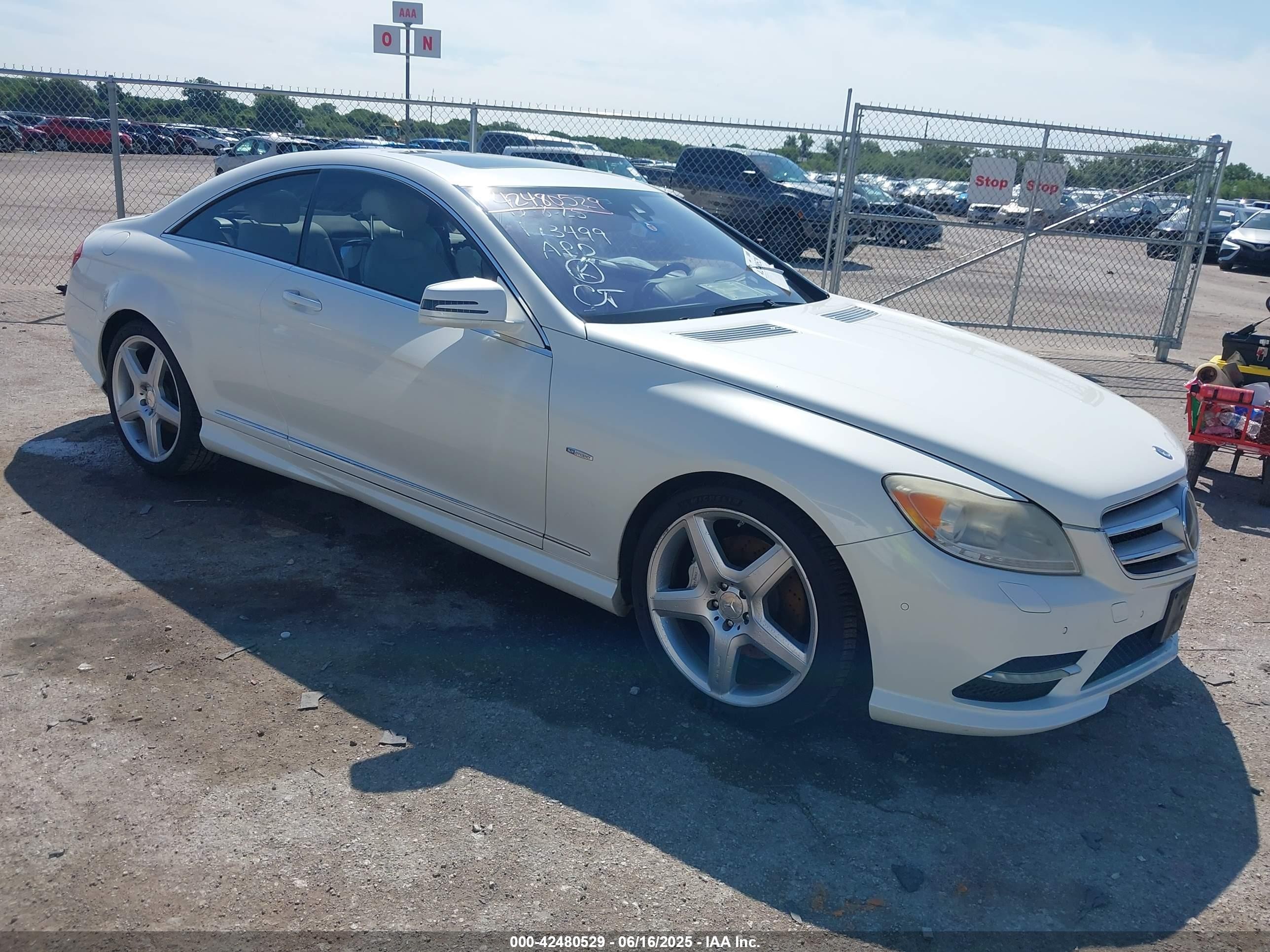 2012 Mercedes-benz Cl 550 4matic White vin: WDDEJ9EB3CA028686