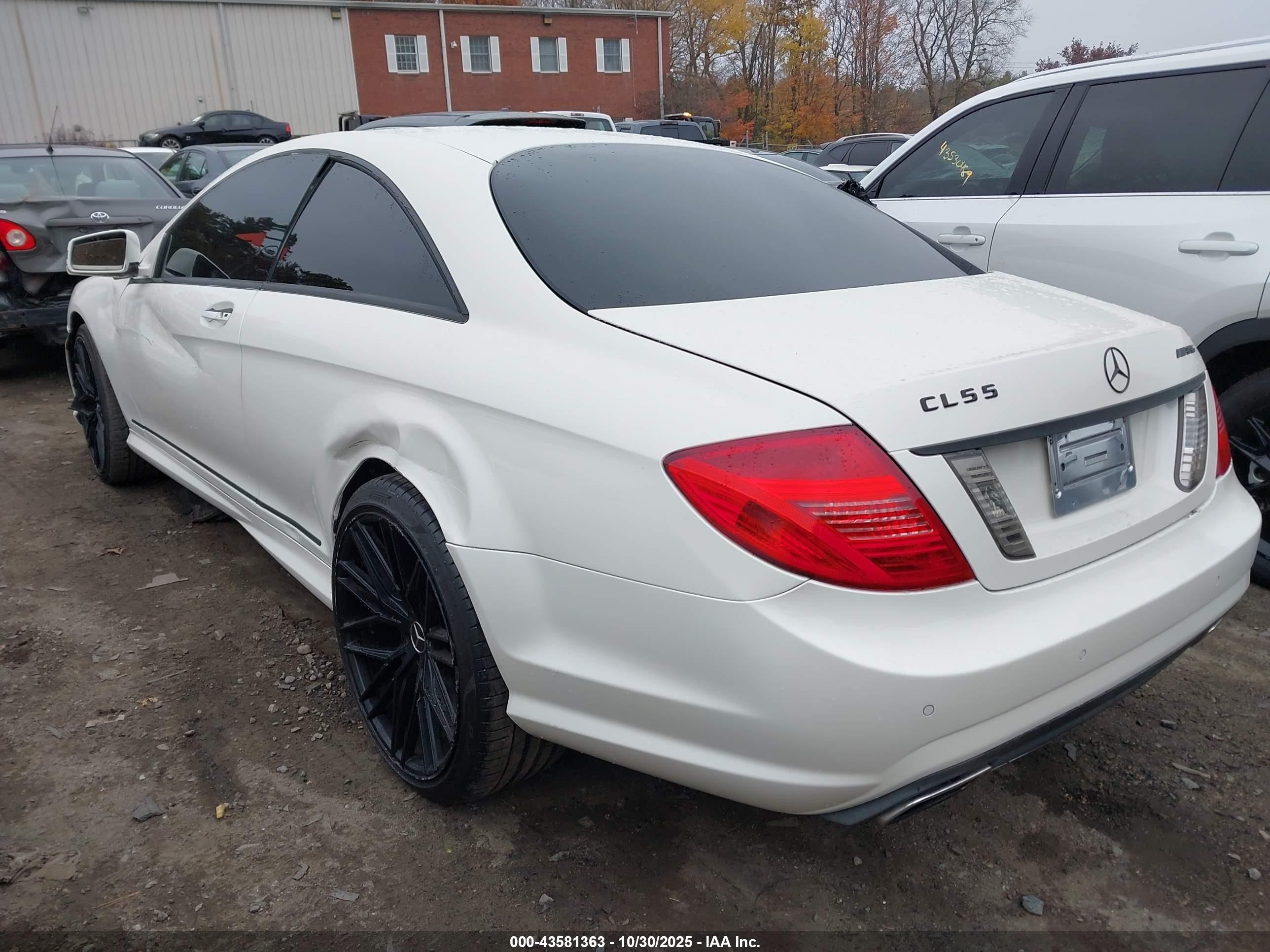 2011 Mercedes-benz Cl 550 4matic White vin: WDDEJ9EB5BA026811