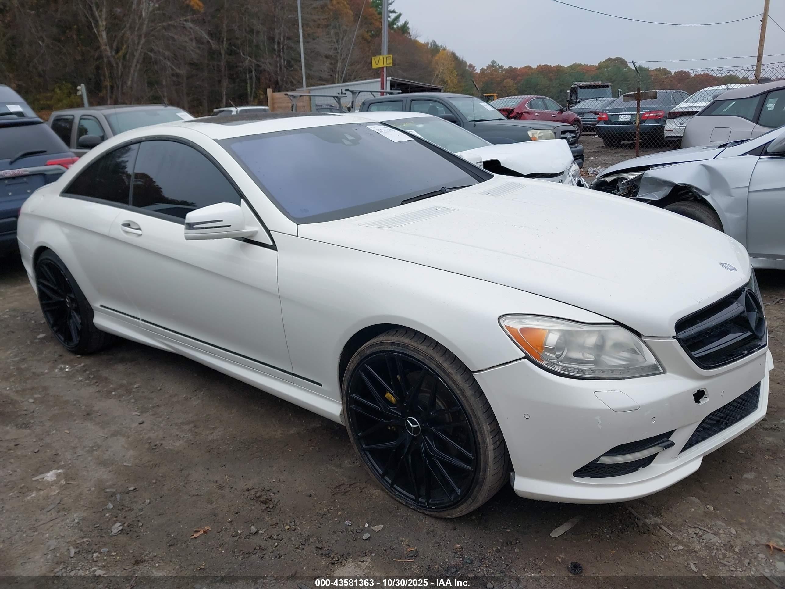 2011 Mercedes-benz Cl 550 4matic White vin: WDDEJ9EB5BA026811