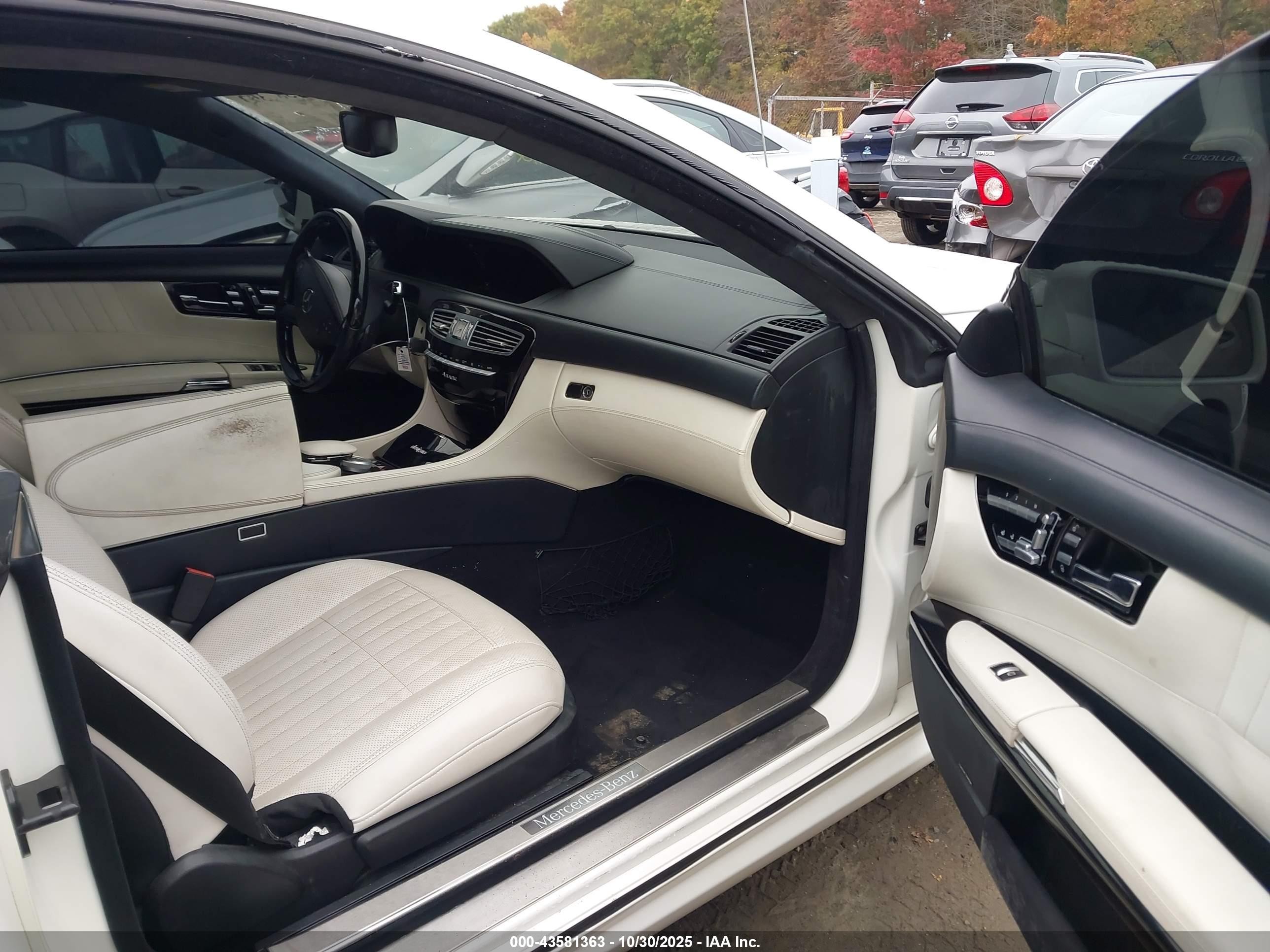 2011 Mercedes-benz Cl 550 4matic White vin: WDDEJ9EB5BA026811