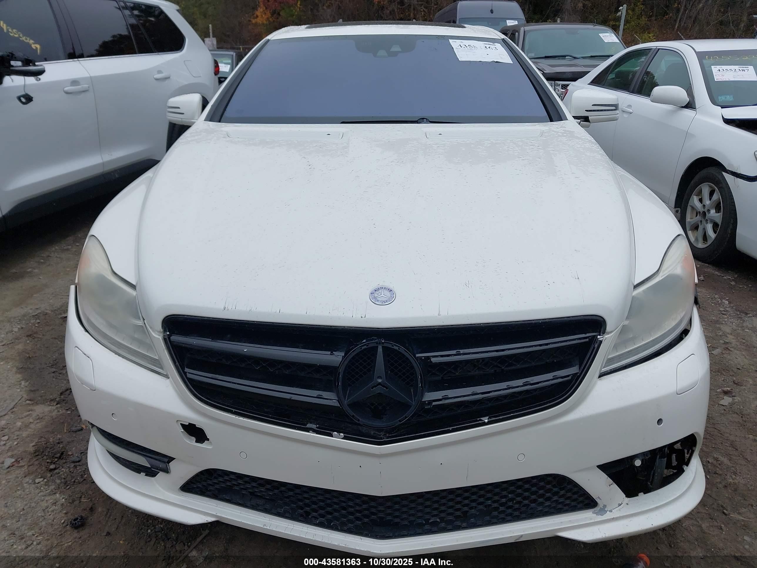 2011 Mercedes-benz Cl 550 4matic White vin: WDDEJ9EB5BA026811