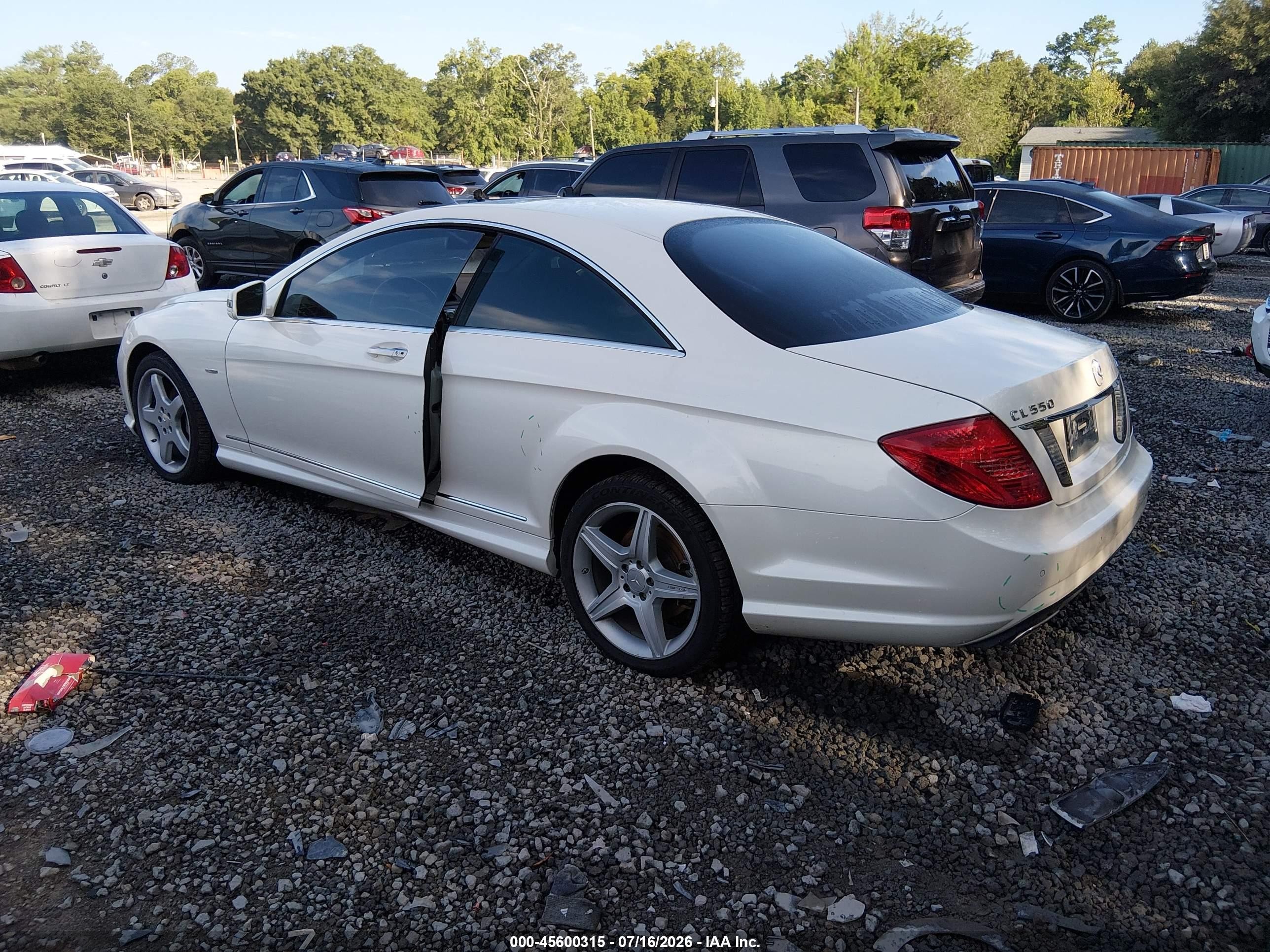 2011 Mercedes-benz Cl 550 4matic White vin: WDDEJ9EB9BA027203