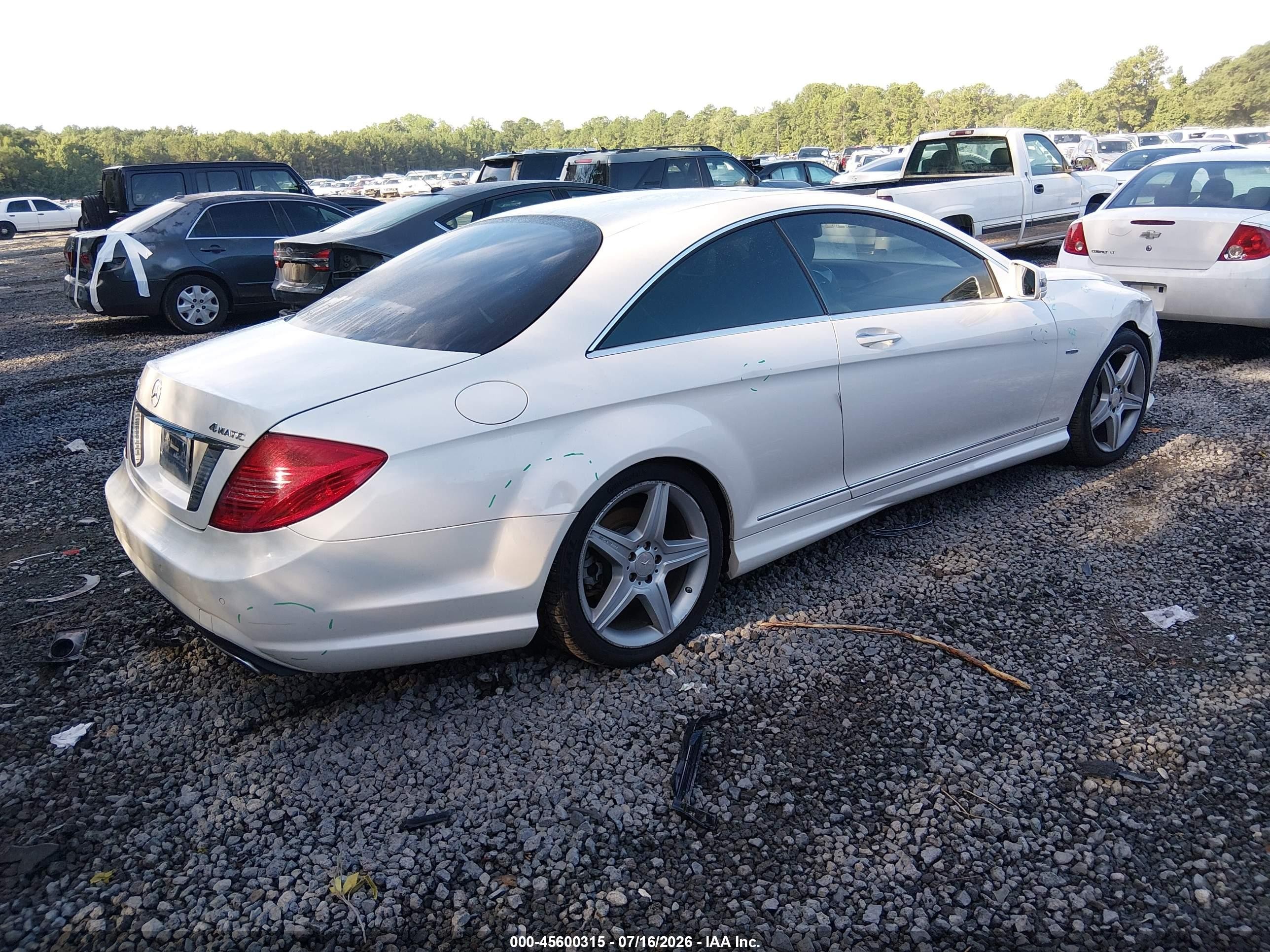 2011 Mercedes-benz Cl 550 4matic White vin: WDDEJ9EB9BA027203