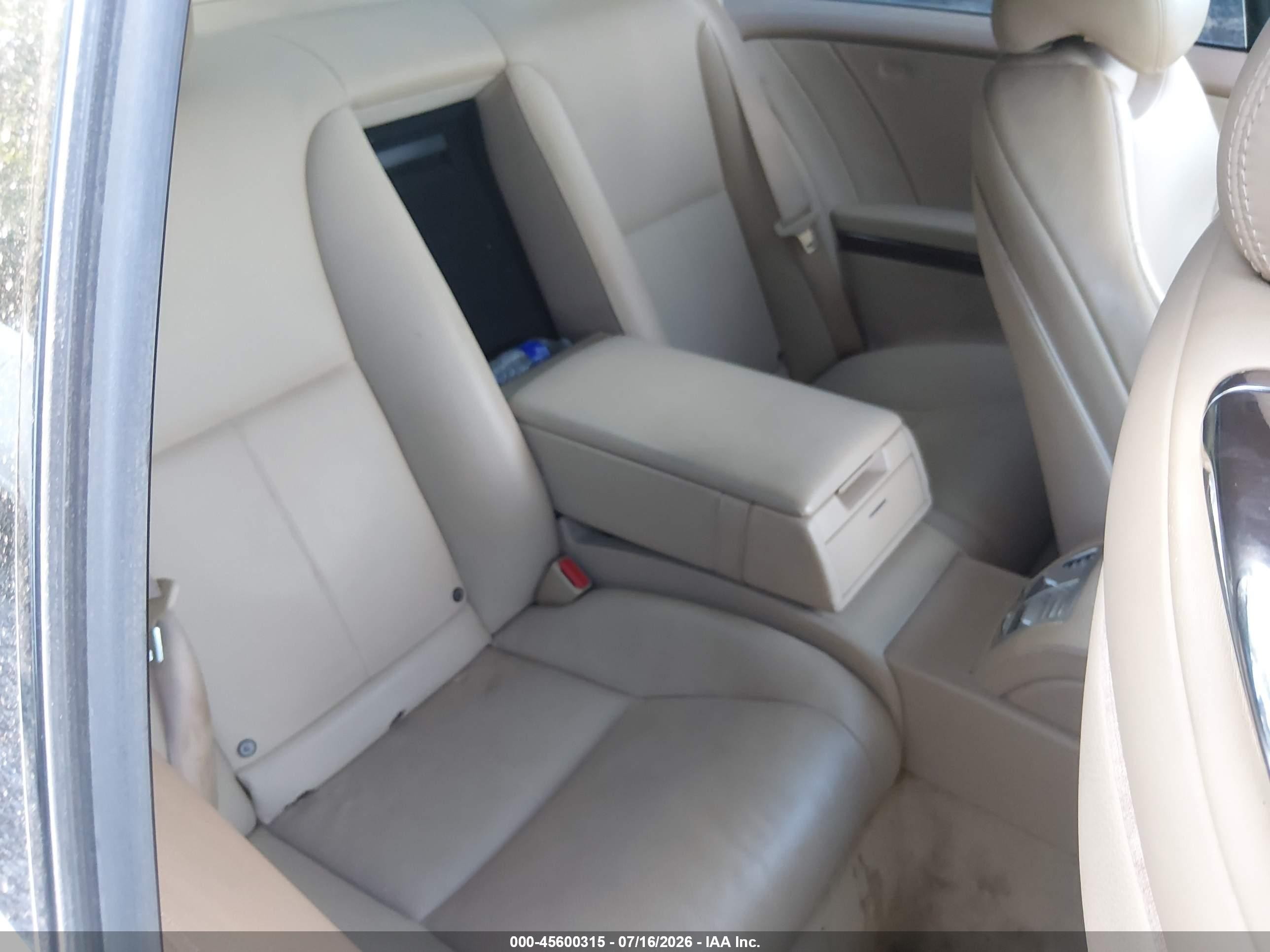 2011 Mercedes-benz Cl 550 4matic White vin: WDDEJ9EB9BA027203
