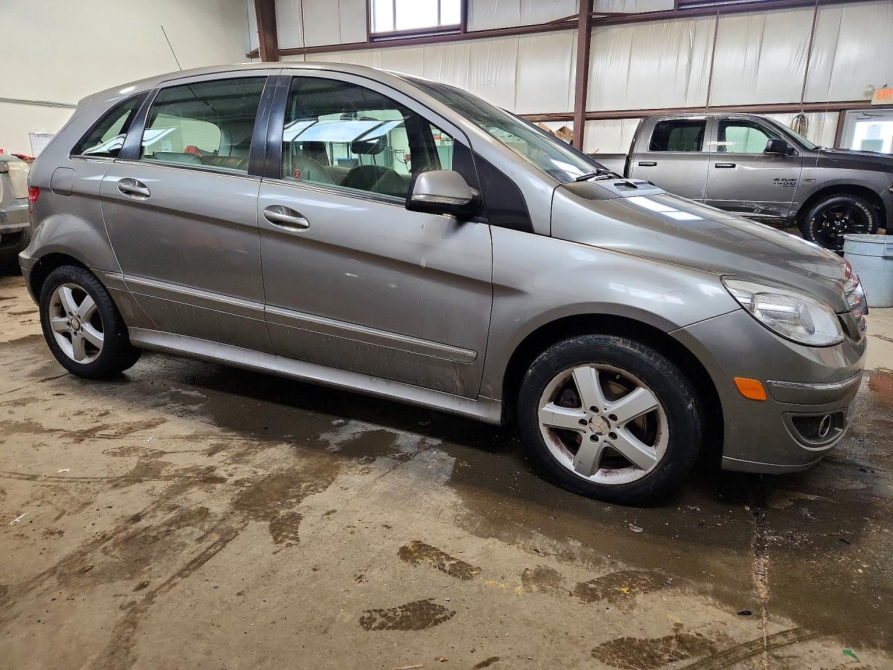 2008 Mercedes-benz B200 Silver vin: WDDFH33X18J351167