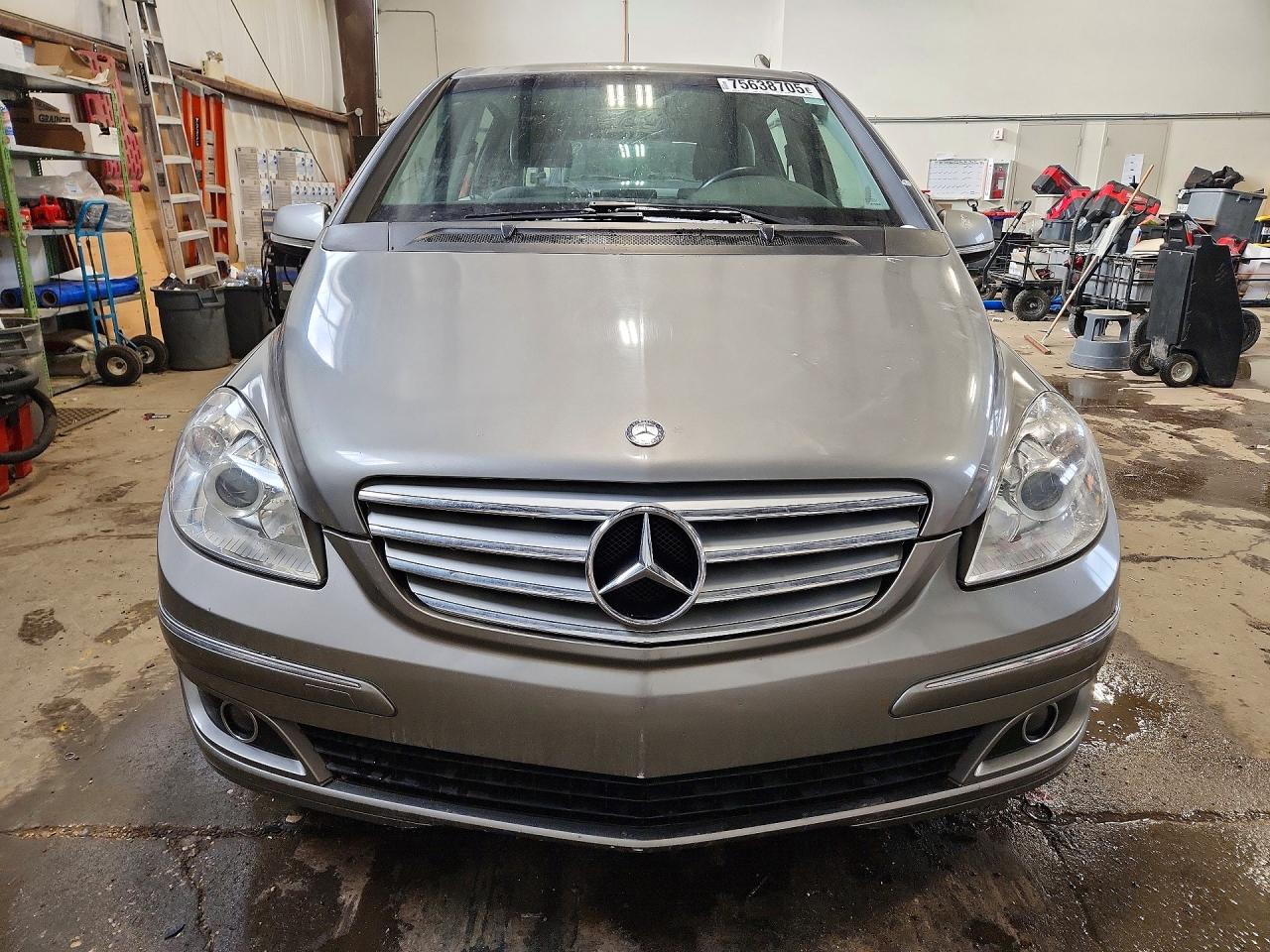 2008 Mercedes-benz B200 Silver vin: WDDFH33X18J351167