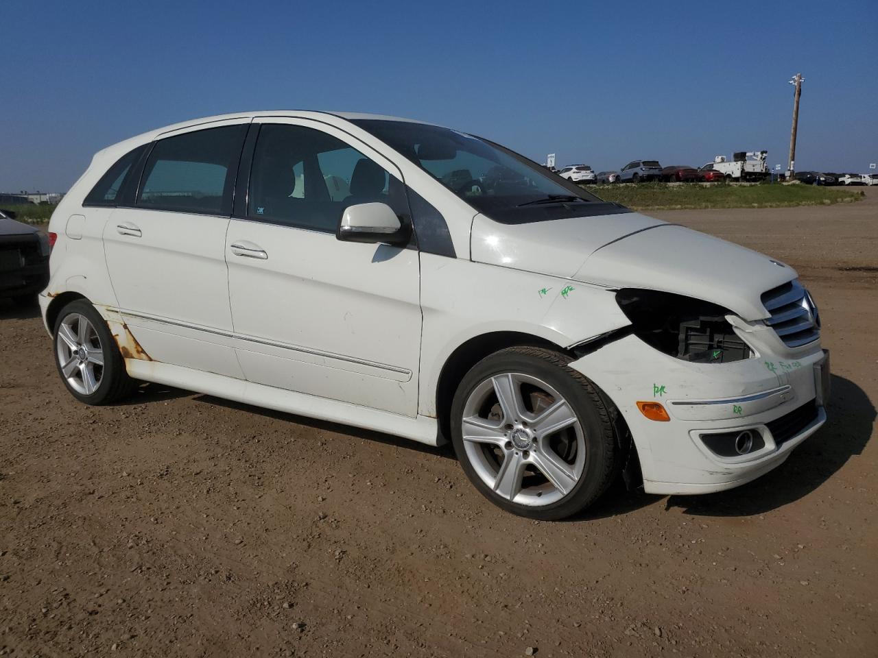 2008 Mercedes-benz B200 White vin: WDDFH33X38J296415