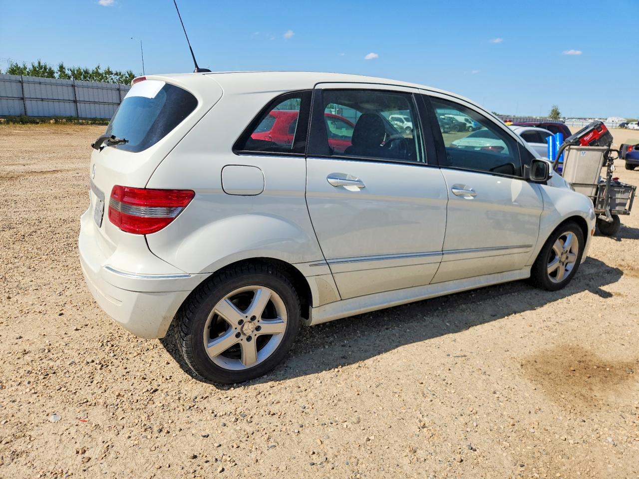 2008 Mercedes-benz B200 White vin: WDDFH33X88J267041