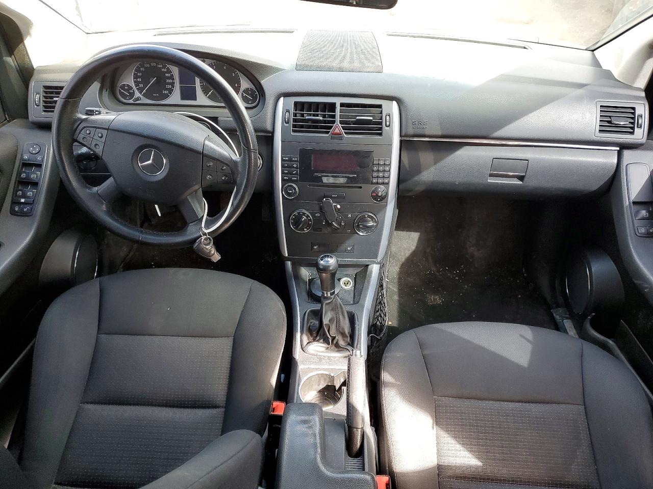 2008 Mercedes Benz B200 Silver vin: WDDFH33XX8J305935