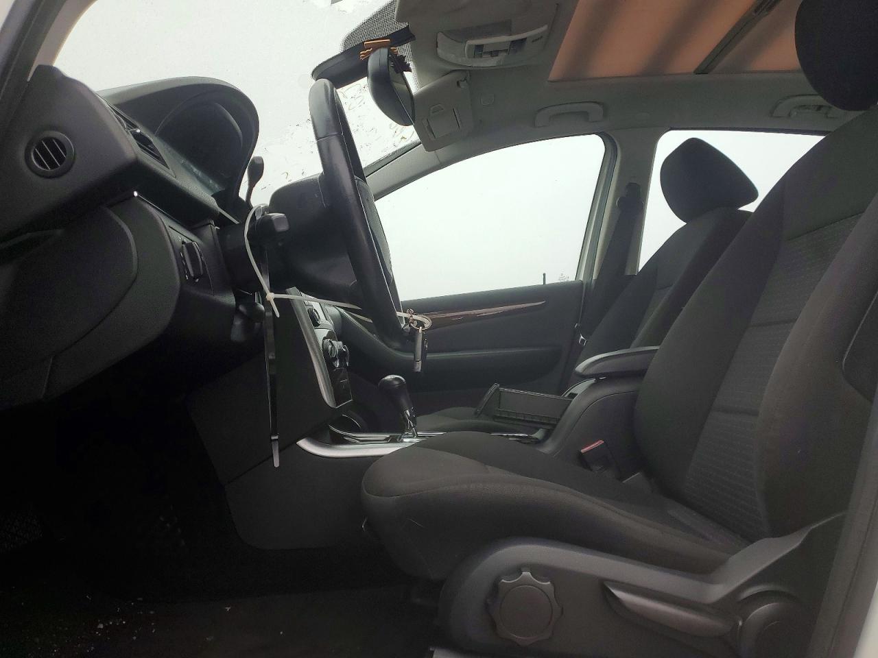 2009 Mercedes Benz B200 Белый vin: WDDFH33XX9J479960