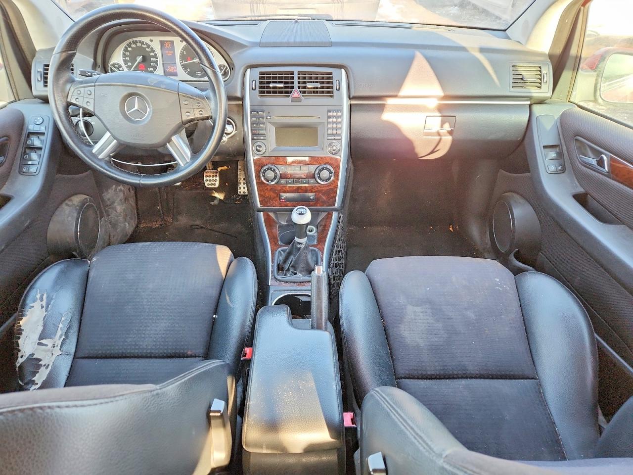 2009 Mercedes-benz B200 Red vin: WDDFH34X89J467367