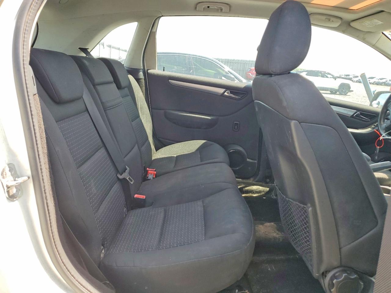 2010 Mercedes-benz B200 Белый vin: WDDFH3DB0AJ572526