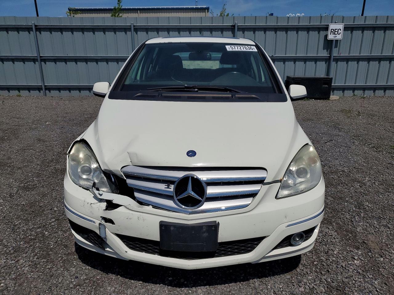 2010 Mercedes-benz B200 Белый vin: WDDFH3DB0AJ572526