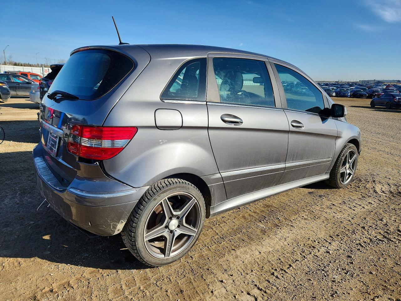 2011 Mercedes-benz B200 Silver vin: WDDFH3DB1BJ678176