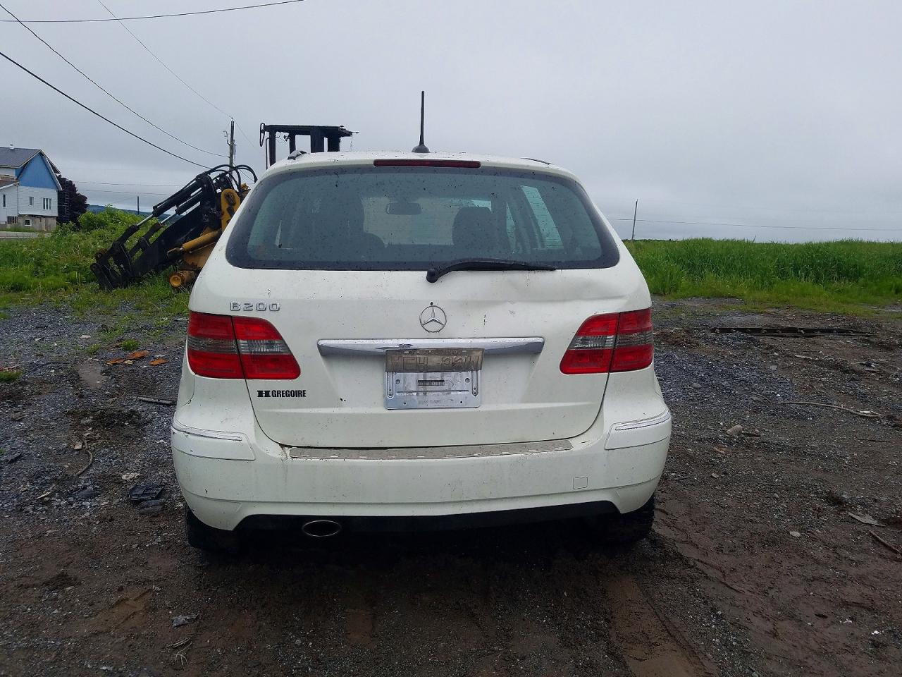 2011 Mercedes-benz B200 White vin: WDDFH3DB3BJ741343