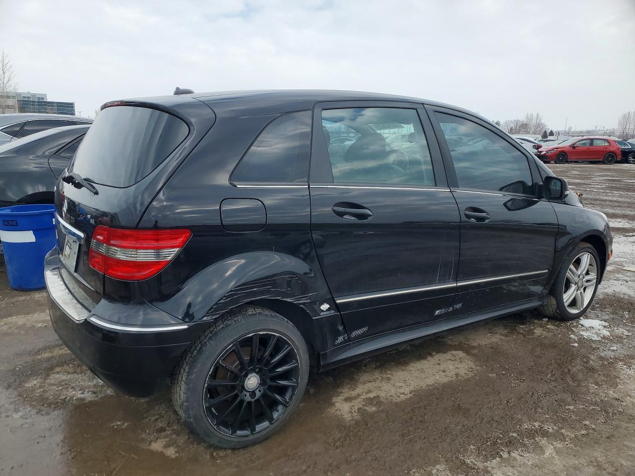 2011 Mercedes Benz B200 Black vin: WDDFH3DB6BJ677833