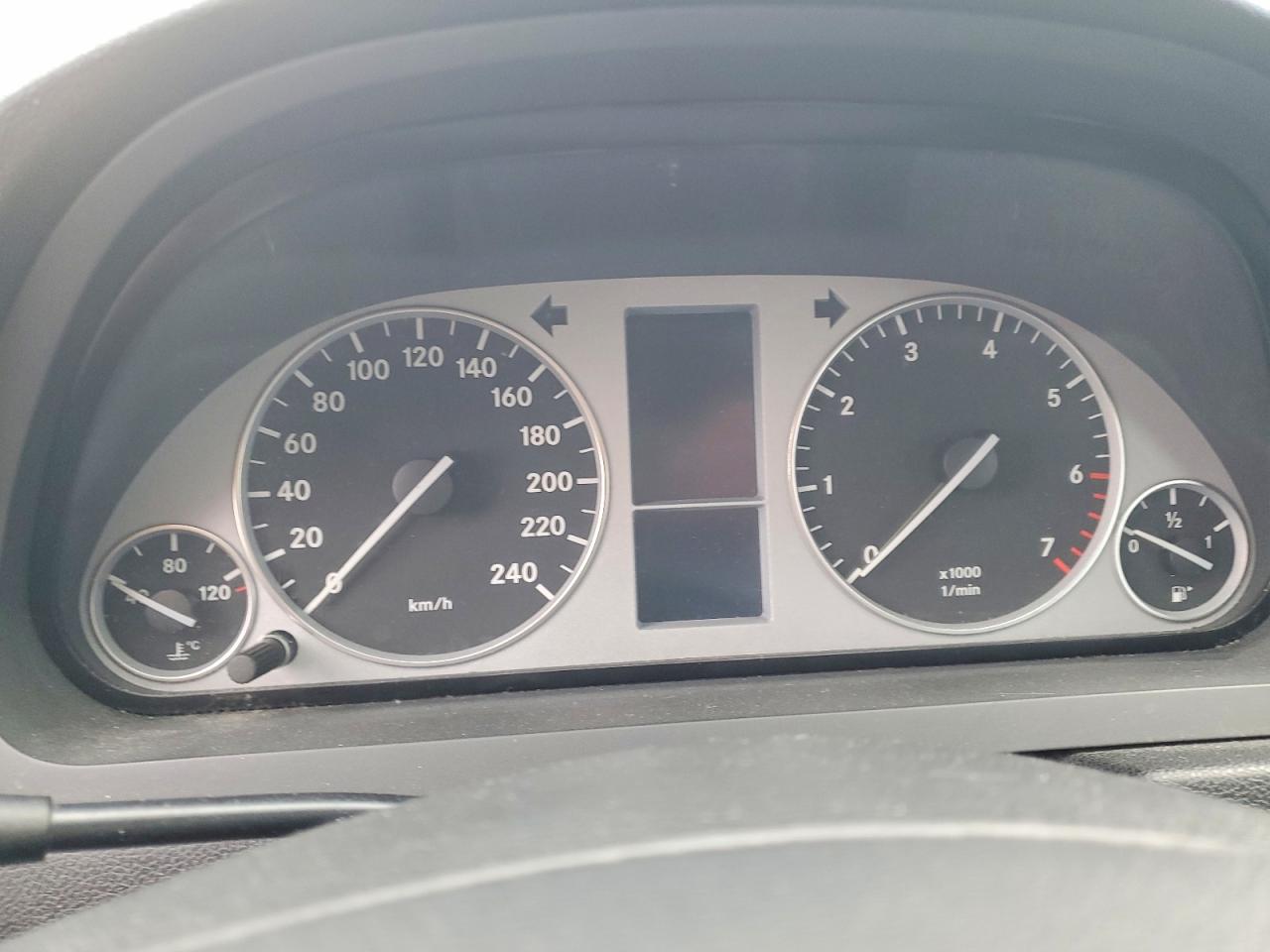 2011 Mercedes Benz B200 Black vin: WDDFH3DB6BJ677833