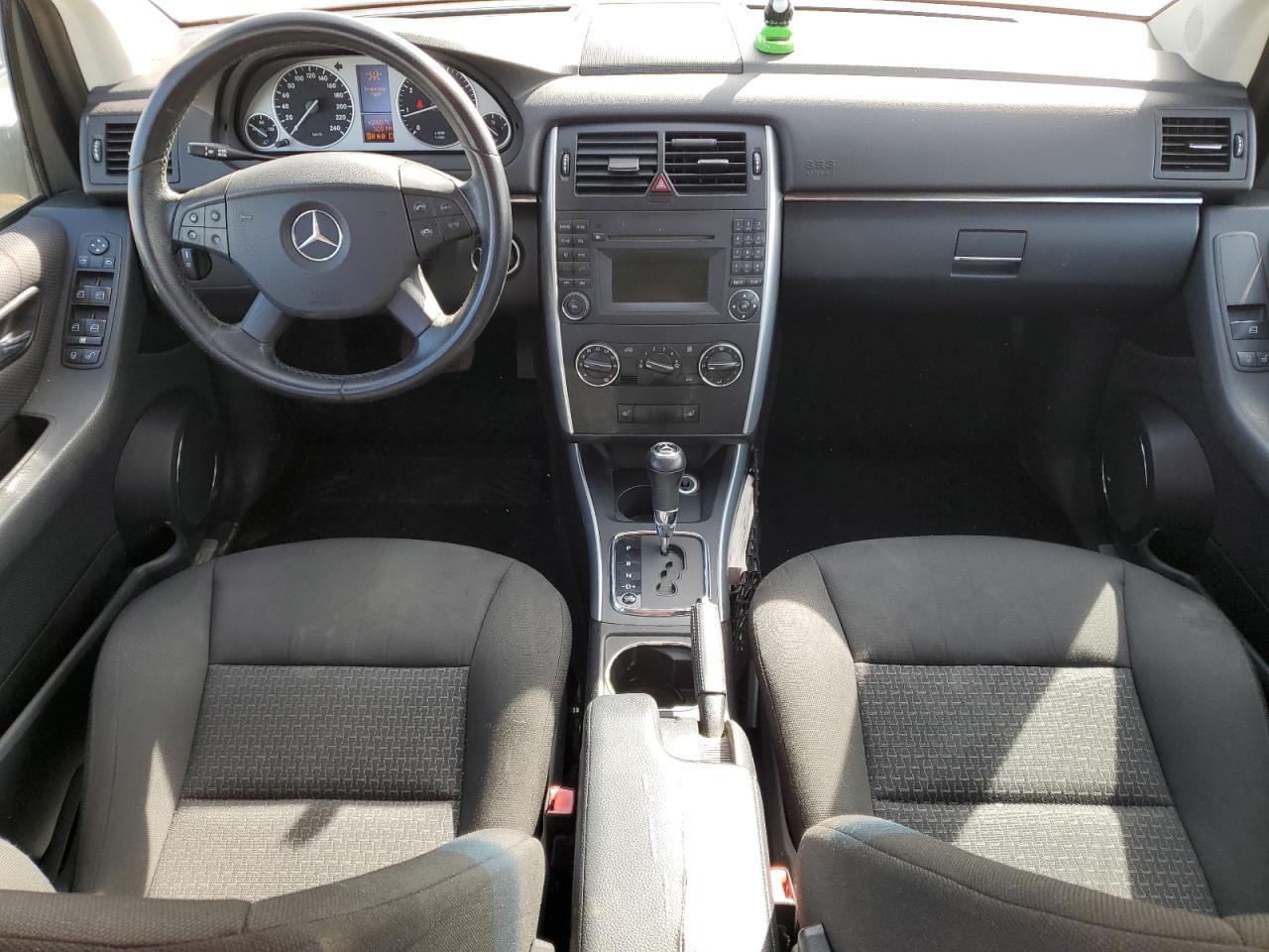 2011 Mercedes-benz B200 White vin: WDDFH3DB6BJ679016