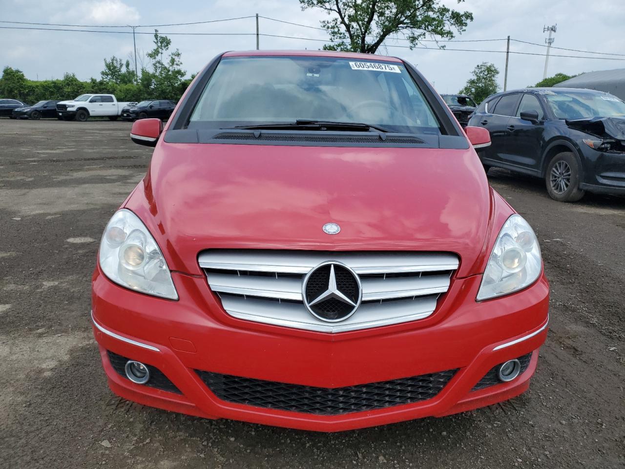 2011 Mercedes-benz B200 Red vin: WDDFH3DB8BJ655168