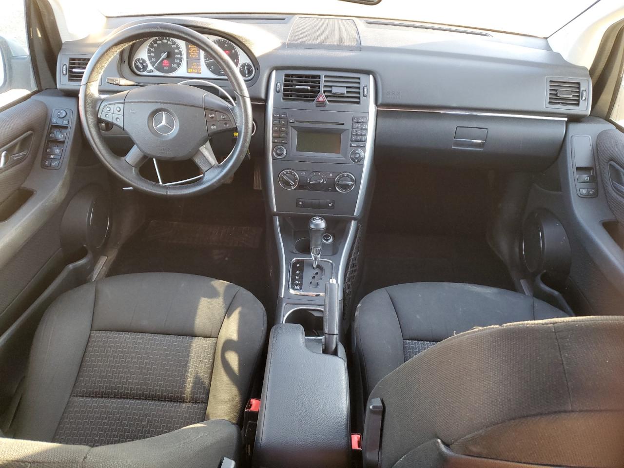 2011 Mercedes-benz B200 Silver vin: WDDFH3DB8BJ718642