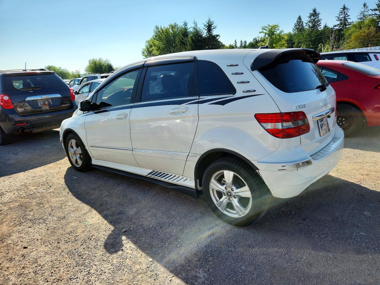 2010 Mercedes-benz B200 Белый vin: WDDFH3DB9AJ595402
