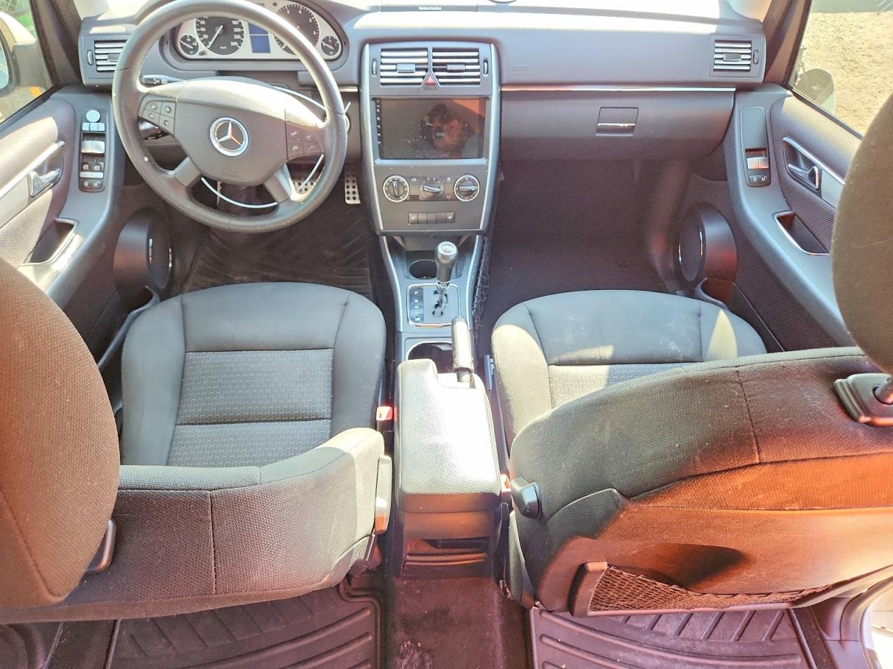 2010 Mercedes-benz B200 Белый vin: WDDFH3DB9AJ595402