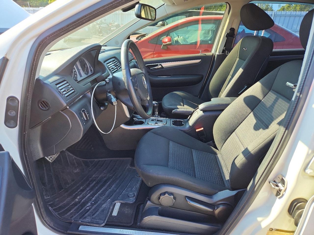 2010 Mercedes-benz B200 Белый vin: WDDFH3DB9AJ595402