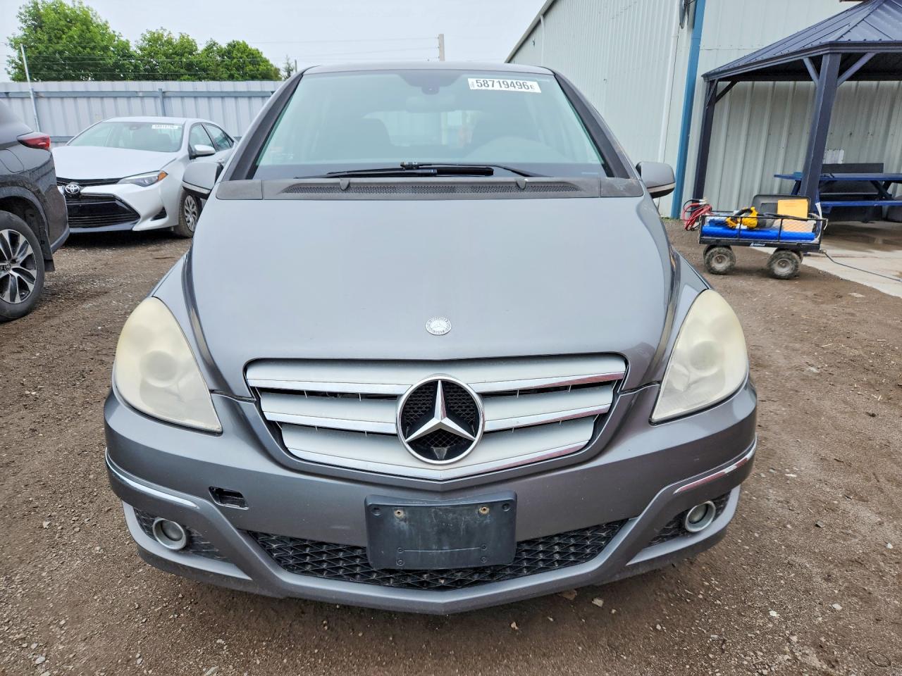2011 Mercedes-benz B200 Gray vin: WDDFH3DBXBJ679083