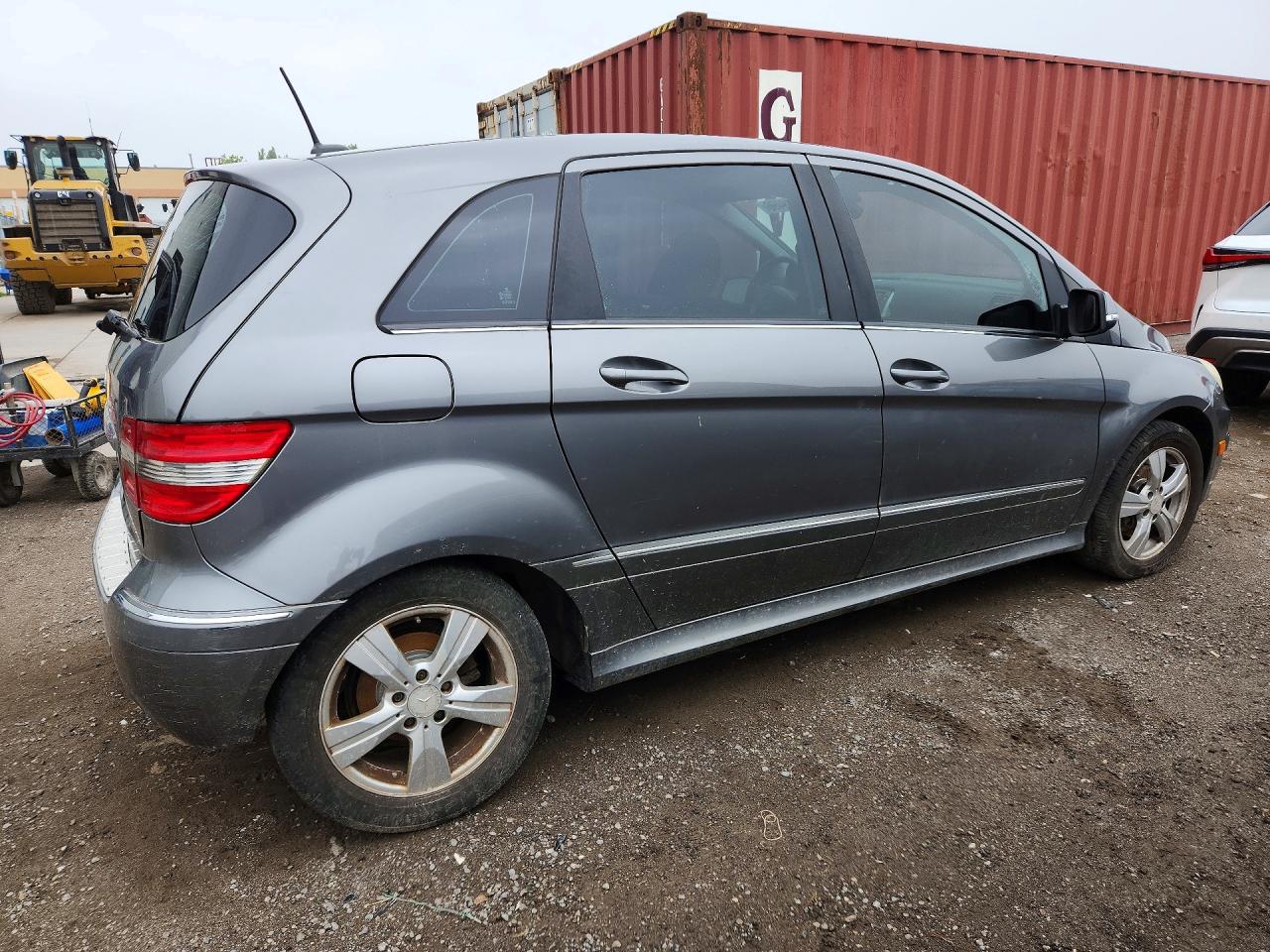 2011 Mercedes-benz B200 Gray vin: WDDFH3DBXBJ679083
