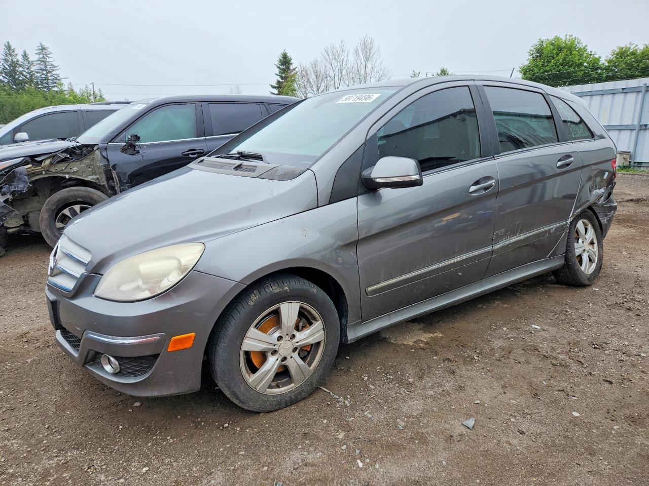 2011 Mercedes-benz B200 Gray vin: WDDFH3DBXBJ679083