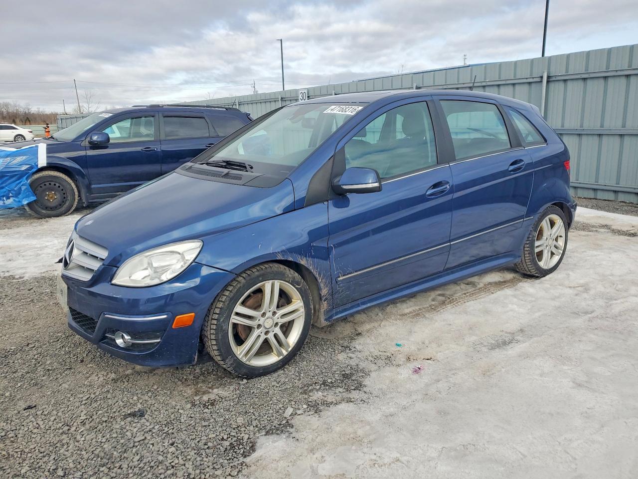 2010 Mercedes-benz B200 T Blue vin: WDDFH3EB0AJ580303