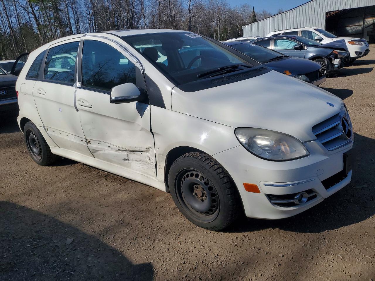 2010 Mercedes-benz B200 T White vin: WDDFH3EB0AJ581368