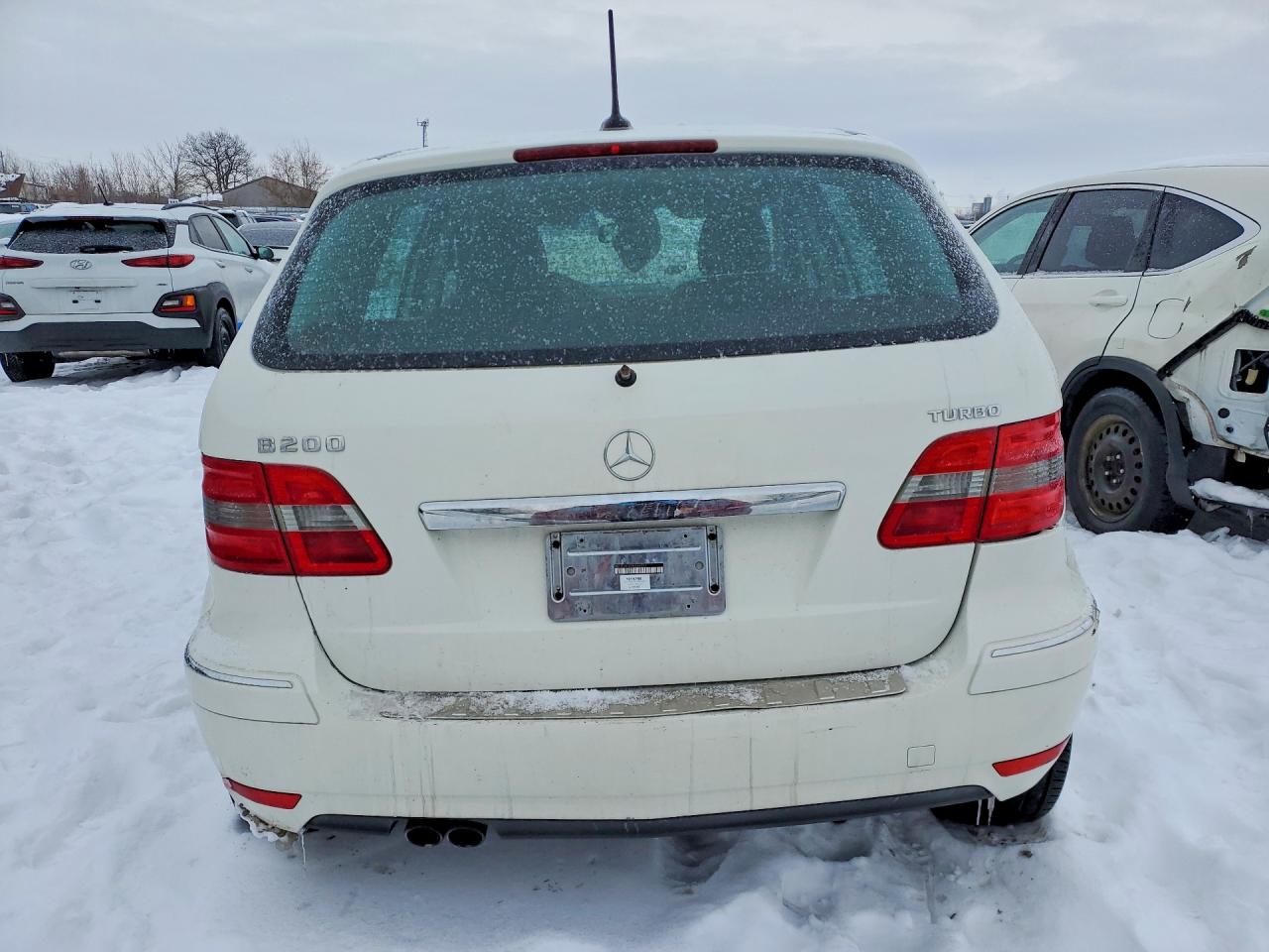 2010 Mercedes Benz B200 T White vin: WDDFH3EB2AJ566242