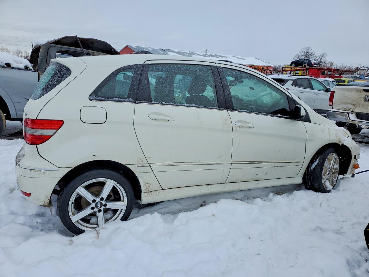 2010 Mercedes Benz B200 T White vin: WDDFH3EB2AJ566242