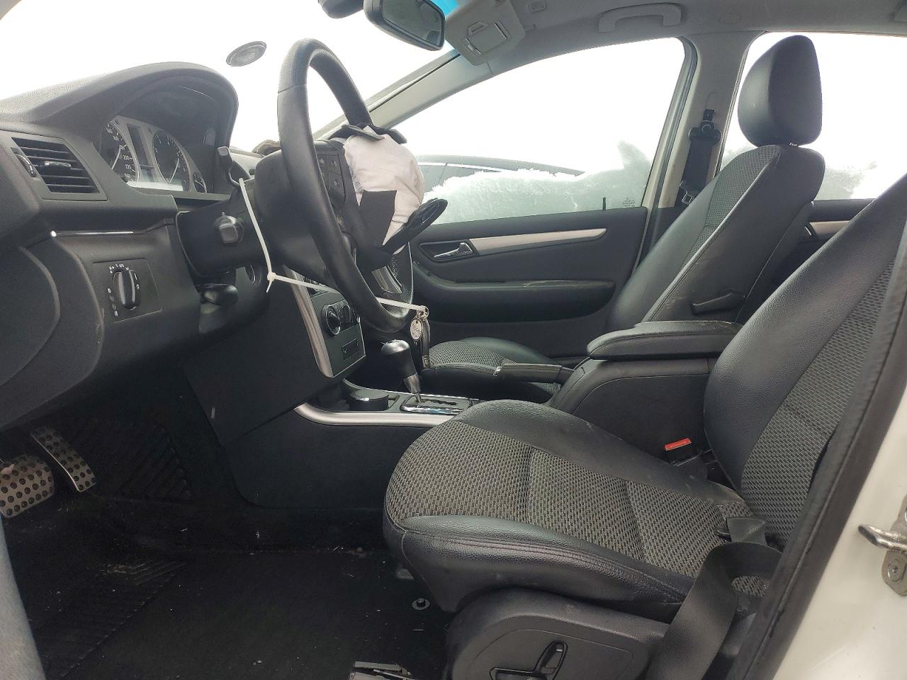2010 Mercedes Benz B200 T White vin: WDDFH3EB2AJ566242