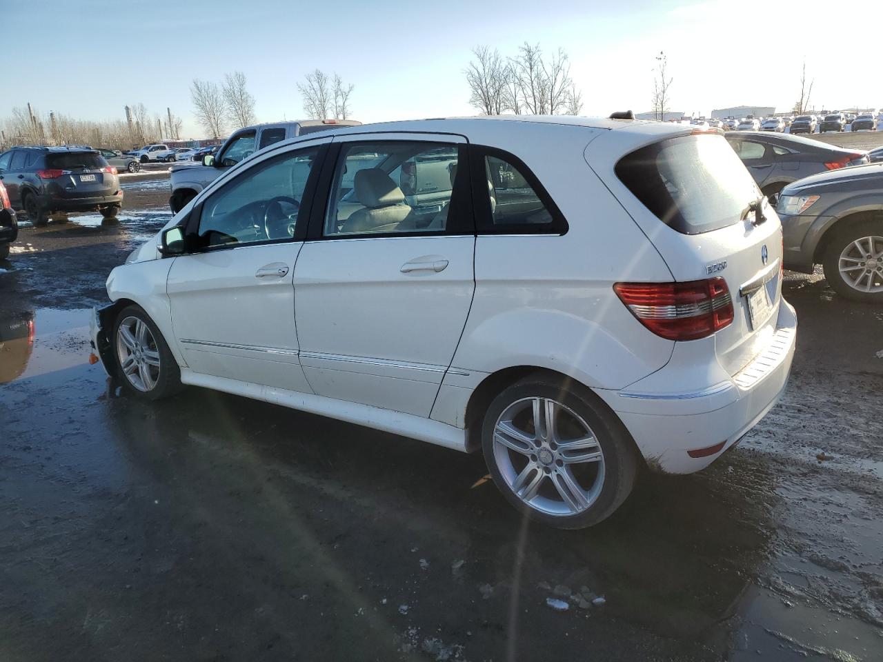 2010 Mercedes-benz B200 T White vin: WDDFH3EB9AJ604291