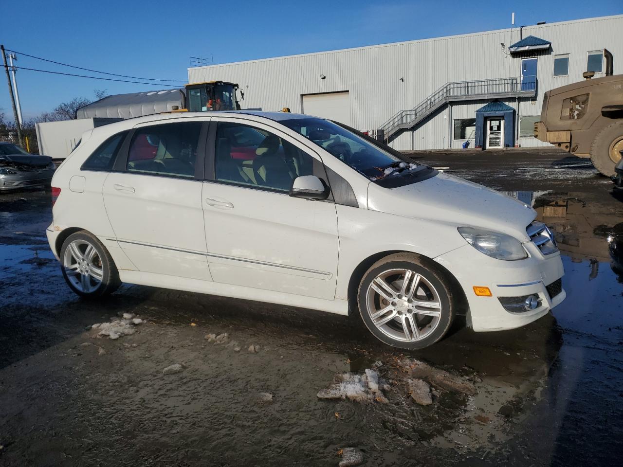 2010 Mercedes-benz B200 T White vin: WDDFH3EB9AJ604291