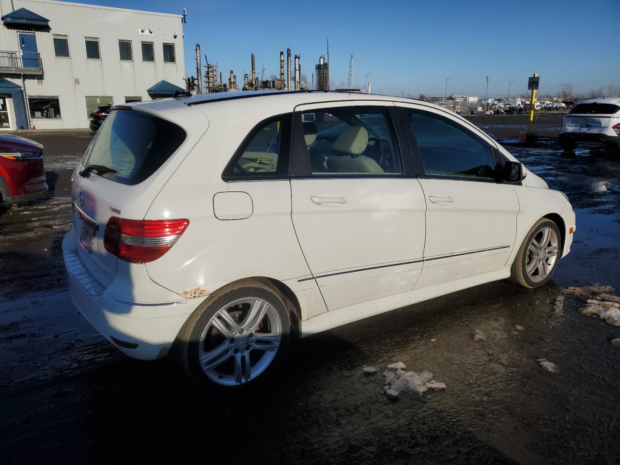 2010 Mercedes-benz B200 T White vin: WDDFH3EB9AJ604291