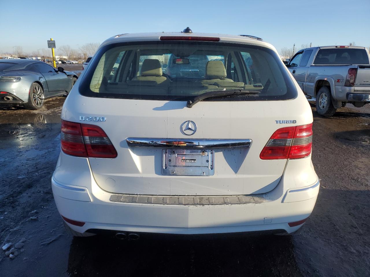 2010 Mercedes-benz B200 T White vin: WDDFH3EB9AJ604291