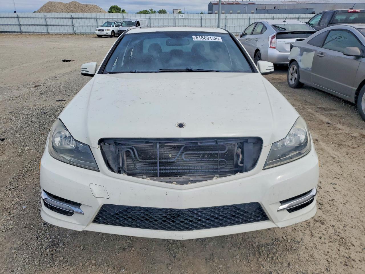 2012 Merz C White vin: WDDGF4HB0CA632897