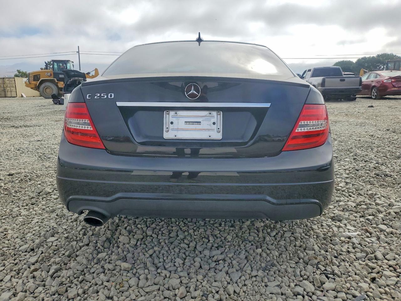 2012 Mercedes-benz C 250 Черный vin: WDDGF4HB0CA644287