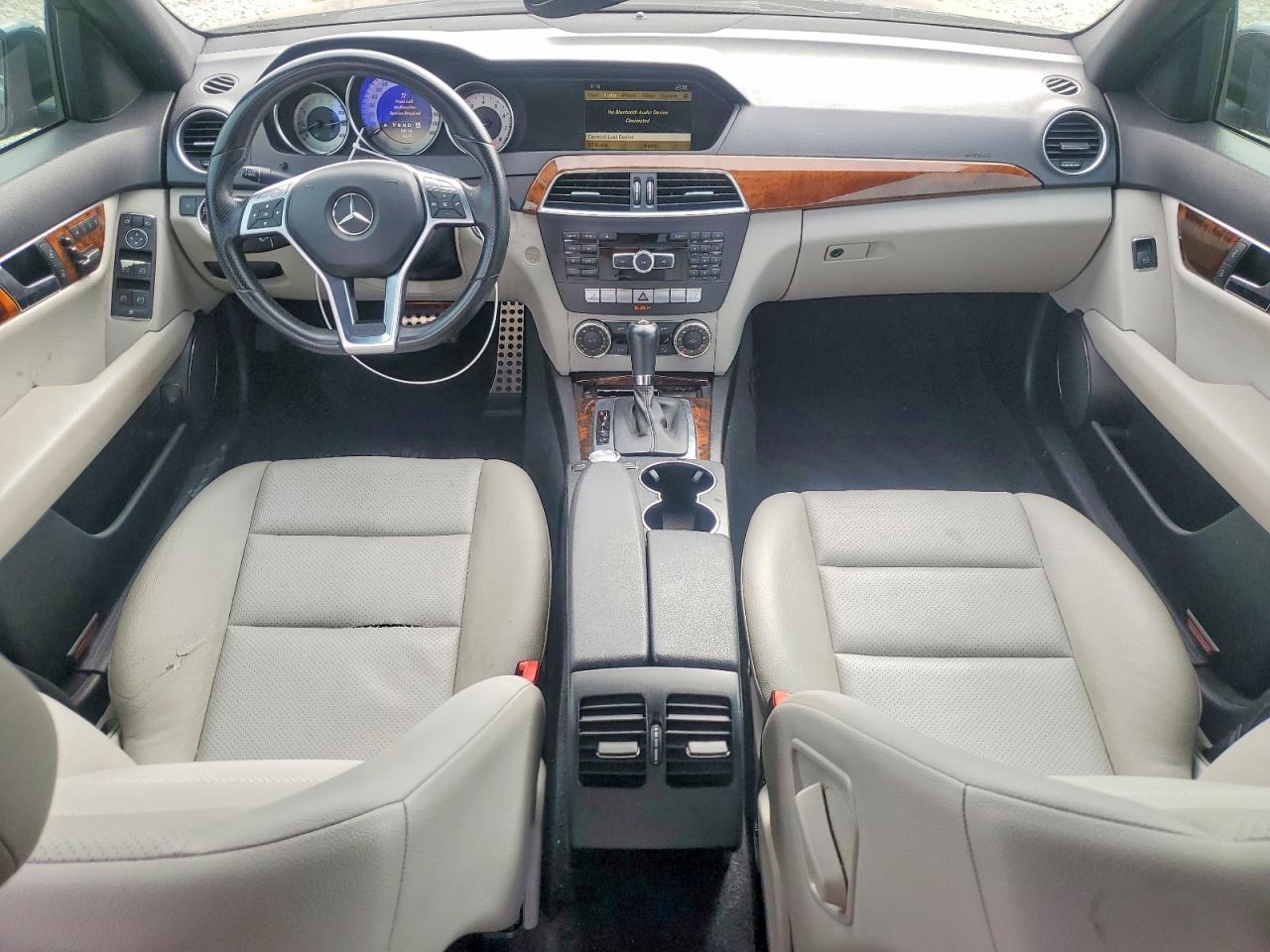 2012 Mercedes-benz C 250 Черный vin: WDDGF4HB0CA644287