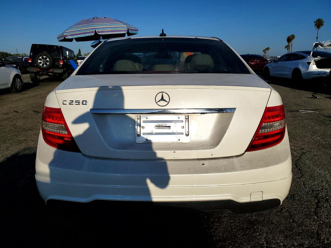 2012 Mercedes-benz C 250 White vin: WDDGF4HB0CR222747